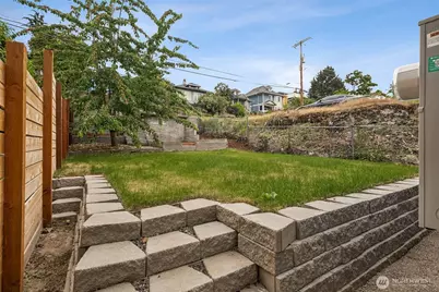 4004 Courtland Place S, Seattle, WA 98118 - Photo 18