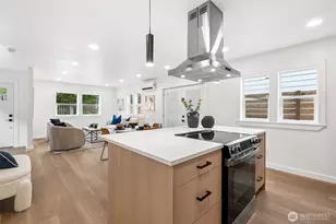 4004 Courtland Pl S, Seattle, WA 98118 - Photo 10