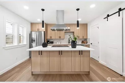 4004 Courtland Place S, Seattle, WA 98118 - Photo 8