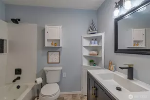 19115 Ballinger Way NE, Lake Forest Park, WA 98155 - Photo 16