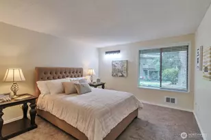 19115 Ballinger Way NE, Lake Forest Park, WA 98155 - Photo 12