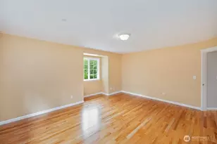 24819 SE 14th St, Sammamish, WA 98075 - Photo 28