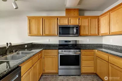 210 NE Melrose Drive, Oak Harbor, WA 98277 - Photo 10