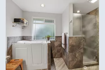 1123 SW Kalama Lp, Oak Harbor, WA 98277 - Photo 16