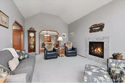 1123 SW Kalama Lp, Oak Harbor, WA 98277 - Photo 4