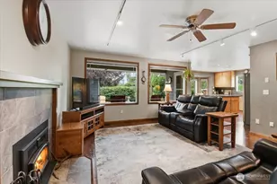 1123 SW Kalama Lp, Oak Harbor, WA 98277 - Photo 12