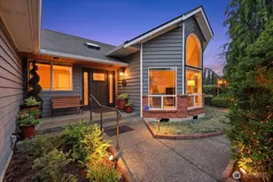 1123 SW Kalama Lp, Oak Harbor, WA 98277 - Photo 2