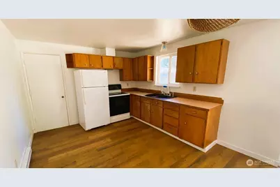 11734 Fry Avenue SW, Port Orchard, WA 98367 - Photo 4