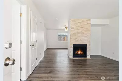 220 NE Tronson Circle, Bremerton, WA 98311 - Photo 2