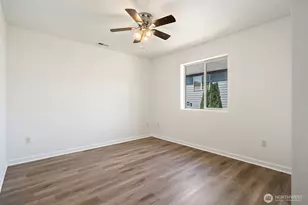 220 NE Tronson Cir, Bremerton, WA 98311 - Photo 32