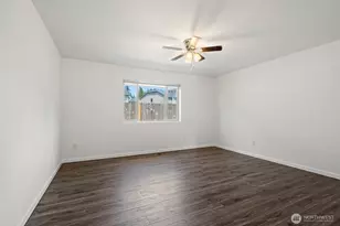 220 NE Tronson Cir, Bremerton, WA 98311 - Photo 6