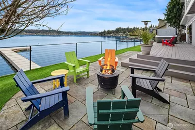 3828 W Lake Sammamish Parkway SE, Bellevue, WA 98008 - Photo 2