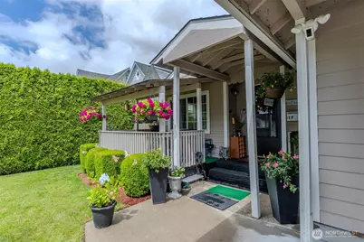 517 E Hazel Avenue, Burlington, WA 98233 - Photo 4