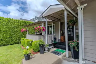517 E Hazel Ave, Burlington, WA 98233 - Photo 4
