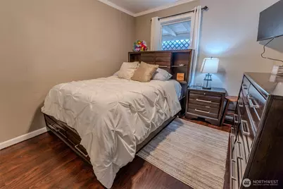 517 E Hazel Avenue, Burlington, WA 98233 - Photo 16