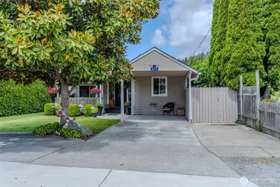 517 E Hazel Avenue, Burlington, WA 98233 - Photo 1