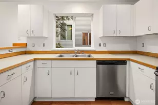 3222 21st Ave W, Seattle, WA 98199 - Photo 22