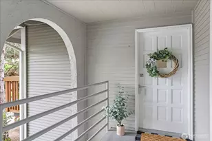 17110 NE 45th St, Redmond, WA 98052 - Photo 2