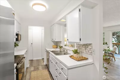 17110 NE 45th Street #30, Redmond, WA 98052 - Photo 14