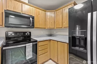 14322 Admiralty Way #12, Lynnwood, WA 98087 - Photo 6