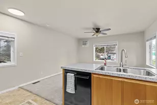 14322 Admiralty Way, Lynnwood, WA 98087 - Photo 8