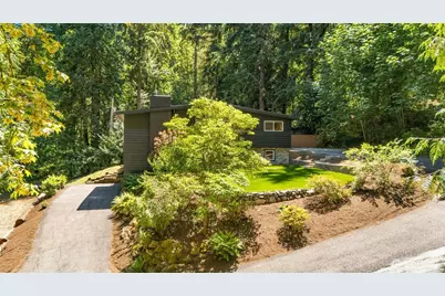 19035 SE 56th Street, Issaquah, WA 98027 - Photo 2