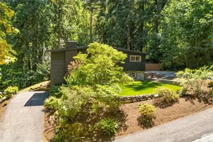 19035 SE 56th St, Issaquah, WA 98027 - Photo 2