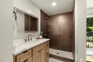 19035 SE 56th St, Issaquah, WA 98027 - Photo 30