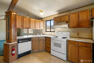 20705 9th Ave E, Spanaway, WA 98387 - Photo 4