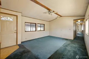 20705 9th Ave E, Spanaway, WA 98387 - Photo 2