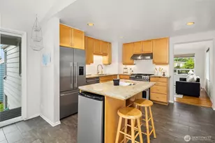 347 NW 52nd St, Seattle, WA 98107 - Photo 10