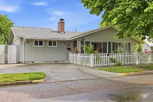 301 W Plum St, Centralia, WA 98531 - Photo 1