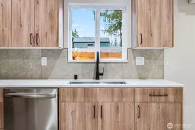 12531 25th Avenue NE #A, Seattle, WA 98125 - Photo 10