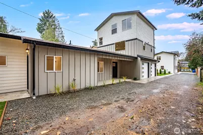 12531 25th Avenue NE #A, Seattle, WA 98125 - Photo 2