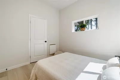12531 25th Avenue NE #A, Seattle, WA 98125 - Photo 14