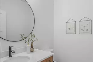 5720 NE 65th St, Seattle, WA 98115 - Photo 10