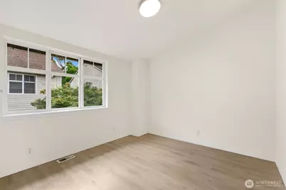 12715 35th Avenue NE #A, Seattle, WA 98125 - Photo 20