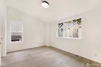 12715 35th Avenue NE #A, Seattle, WA 98125 - Photo 18