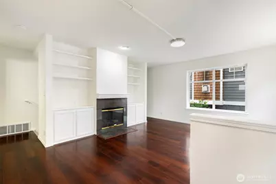12715 35th Avenue NE #A, Seattle, WA 98125 - Photo 4