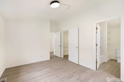 12715 35th Avenue NE #A, Seattle, WA 98125 - Photo 14