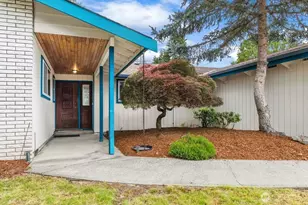 1708 Monterey Ct NE, Renton, WA 98056 - Photo 2