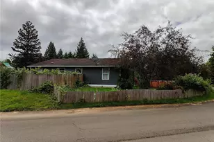 203 St Helens Way, Winlock, WA 98596 - Photo 6