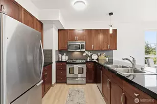 1880 25th Ave NE, Issaquah, WA 98029 - Photo 14