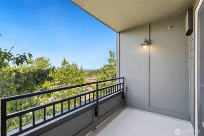 1880 25th Avenue NE #305, Issaquah, WA 98029 - Photo 6