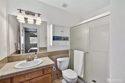 1670 SW Mulberry Drive #B302, Oak Harbor, WA 98277 - Photo 18