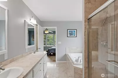 2484 Soundview Drive NE, Bainbridge Island, WA 98110 - Photo 22