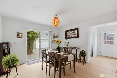 2484 Soundview Drive NE, Bainbridge Island, WA 98110 - Photo 12