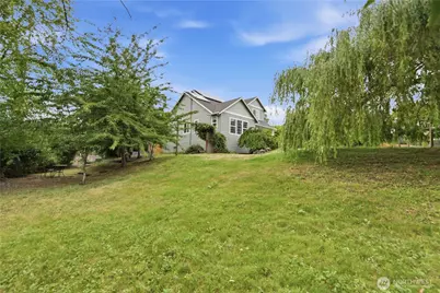 2484 Soundview Drive NE, Bainbridge Island, WA 98110 - Photo 4