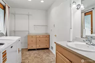 11122 27th Dr SE, Everett, WA 98208 - Photo 24