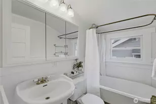 2412 2nd Ave W, Seattle, WA 98119 - Photo 14